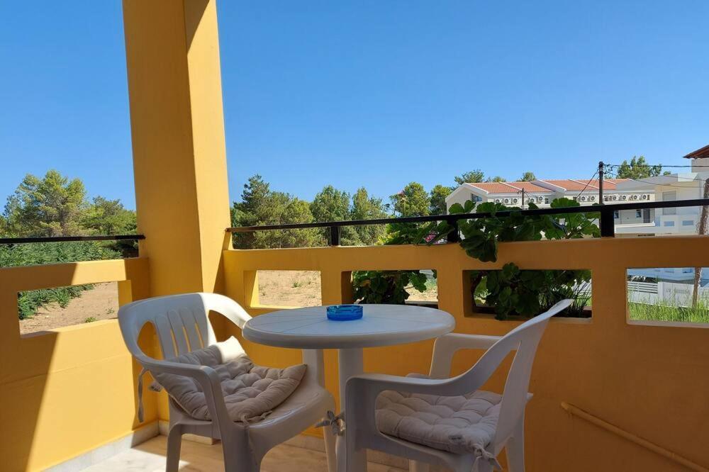 Menelaos Apartments Daratsos Exterior foto