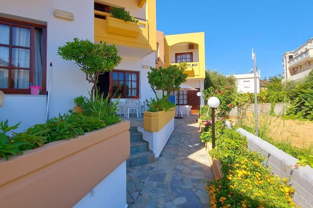 Menelaos Apartments Daratsos Exterior foto